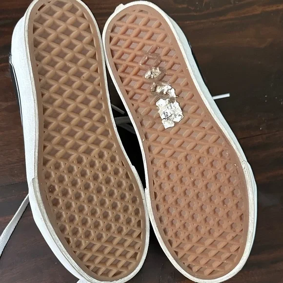 Vans Black and White Classic Plarform Sneakers - Picture 6 of 8